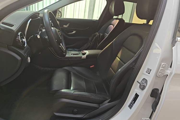 Used Mercedes-Benz C-Class 2019 C 180 L Fashion Edition Sport Version Left Front Seat