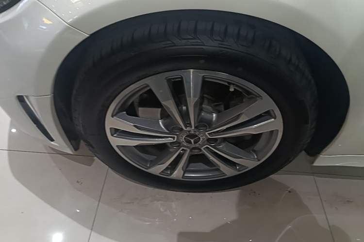 Used Mercedes-Benz C-Class 2019 C 180 L Dynamic Sports Edition Left Front Wheel Hub