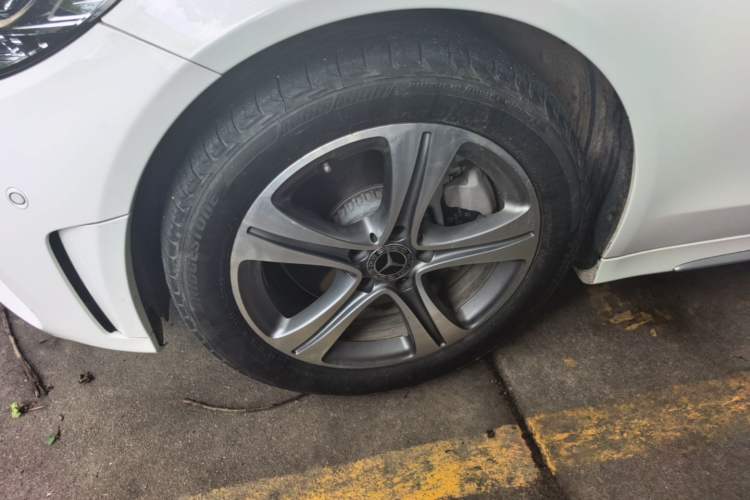 Used Mercedes-Benz C-Class 2019 C 260 L Sport Edition Left Front Wheel Hub