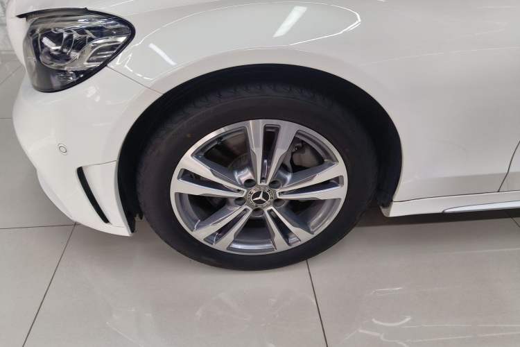 Used Mercedes-Benz C-Class 2019 C 180 L Fashion Edition Sport Version Left Front Wheel Hub