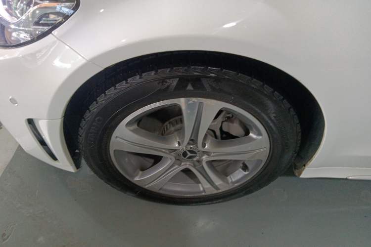 Used Mercedes-Benz C-Class 2019 Restyled C 260 L Sport Edition Left Front Wheel Hub
