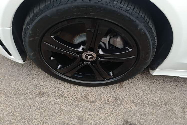 Used Mercedes-Benz C-Class 2019 Restyled C 260 L Sport Edition Left Front Wheel Hub