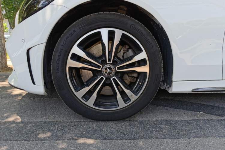 Used Mercedes-Benz C-Class 2019 C 260 Sport Edition Left Front Wheel Hub