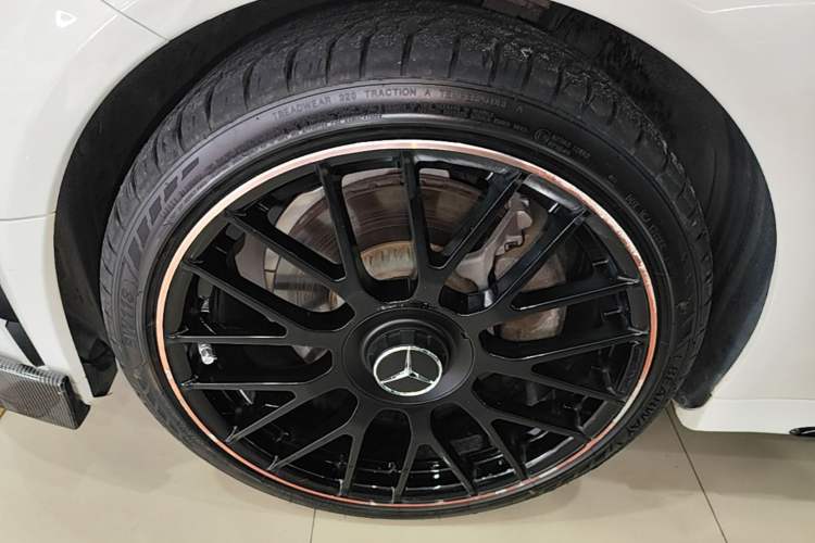 Used Mercedes-Benz C-Class 2019 C 260 Sport Edition Left Front Wheel Hub
