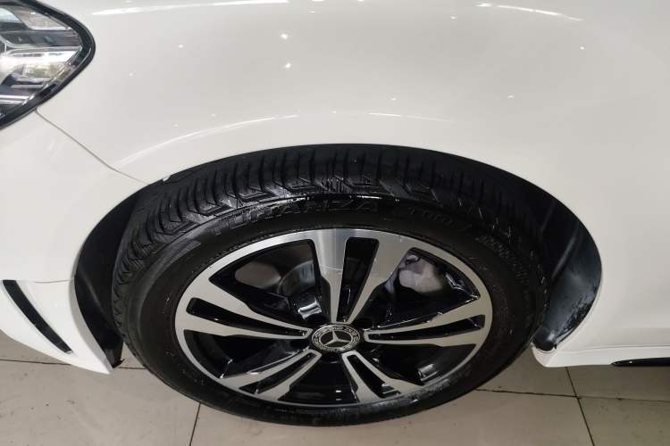 Used Mercedes-Benz C-Class 2019 C 260 Sport Edition Left Front Wheel Hub