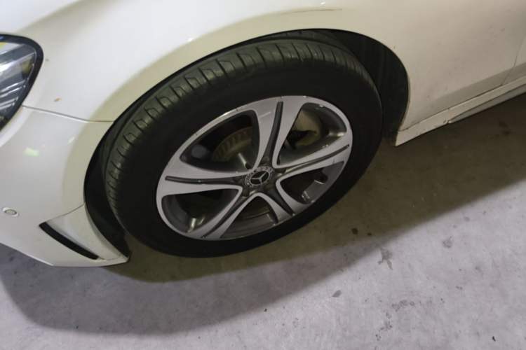 Used Mercedes-Benz C-Class 2019 Restyled C 260 L Sport Edition Left Front Wheel Hub