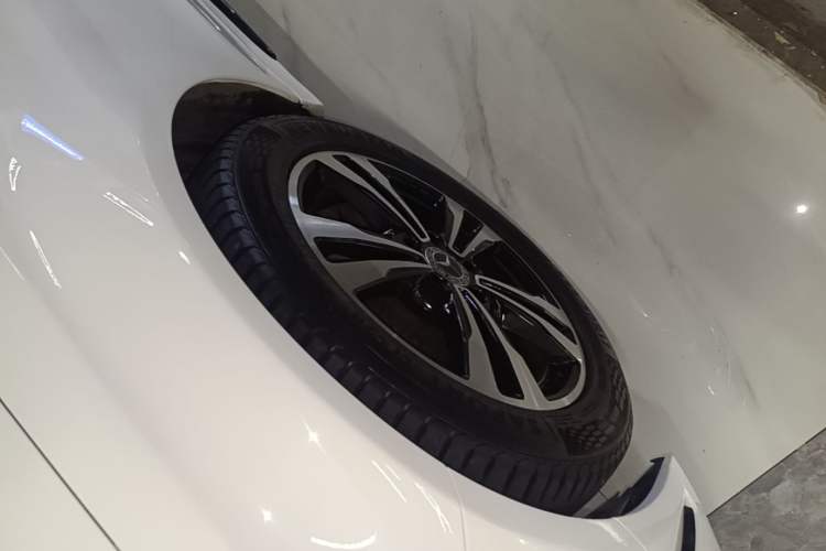 Used Mercedes-Benz C-Class 2019 C 260 Sport Edition Left Front Wheel Hub