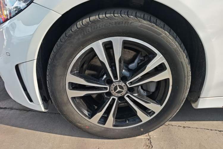 Used Mercedes-Benz C-Class 2019 C 260 Sport Edition Left Front Wheel Hub