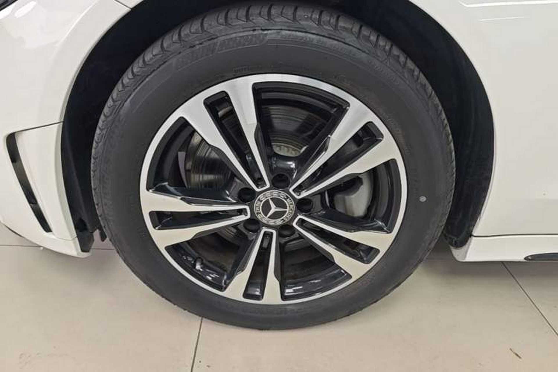 Used Mercedes-Benz C-Class 2019 C 260 Sport Edition Left Front Wheel Hub