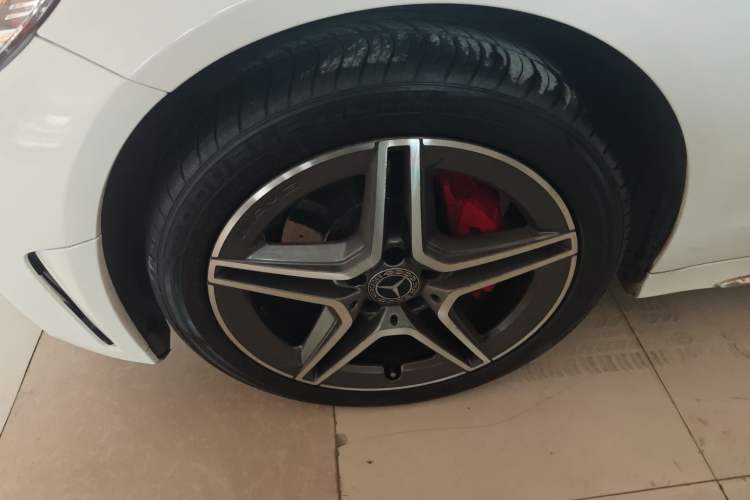 Used Mercedes-Benz C-Class 2019 C 260 Estate Left Front Wheel Hub