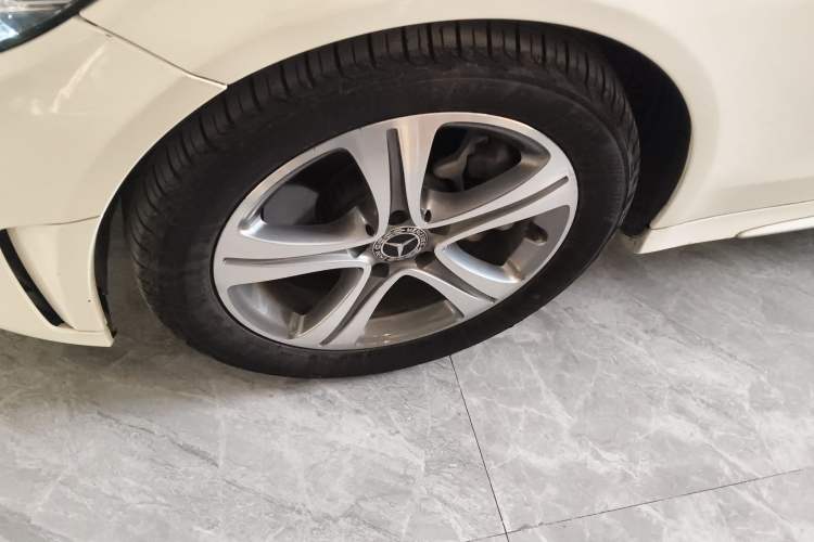 Used Mercedes-Benz C-Class 2019 Restyled C 260 L Sport Edition Left Front Wheel Hub