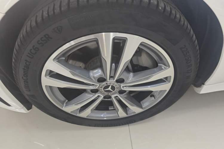 Used Mercedes-Benz C-Class 2019 C 180 L Fashion Edition Sport Version Left Front Wheel Hub
