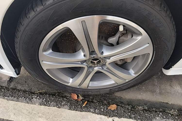 Used Mercedes-Benz C-Class 2019 Restyled C 260 L Sport Edition Left Front Wheel Hub