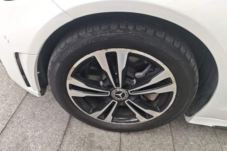 Used Mercedes-Benz C-Class 2019 C 260 Sport Edition Left Front Wheel Hub