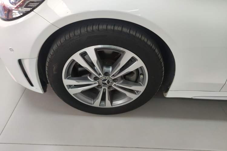 Used Mercedes-Benz C-Class 2019 C 180 L Fashion Edition Sport Version Left Front Wheel Hub