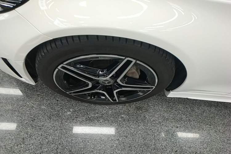 Used Mercedes-Benz C-Class 2019 C 260 Coupe Left Front Wheel Hub