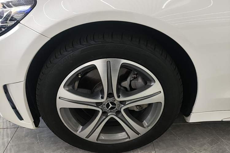 Used Mercedes-Benz C-Class 2019 Restyled C 260 L Sport Edition Left Front Wheel Hub