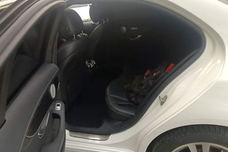 Used Mercedes-Benz C-Class 2019 C 180 L Fashion Edition Sport Version Left Rear Seat