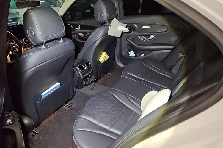 Used Mercedes-Benz C-Class 2019 C 180 L Fashion Edition Sport Version Left Rear Seat