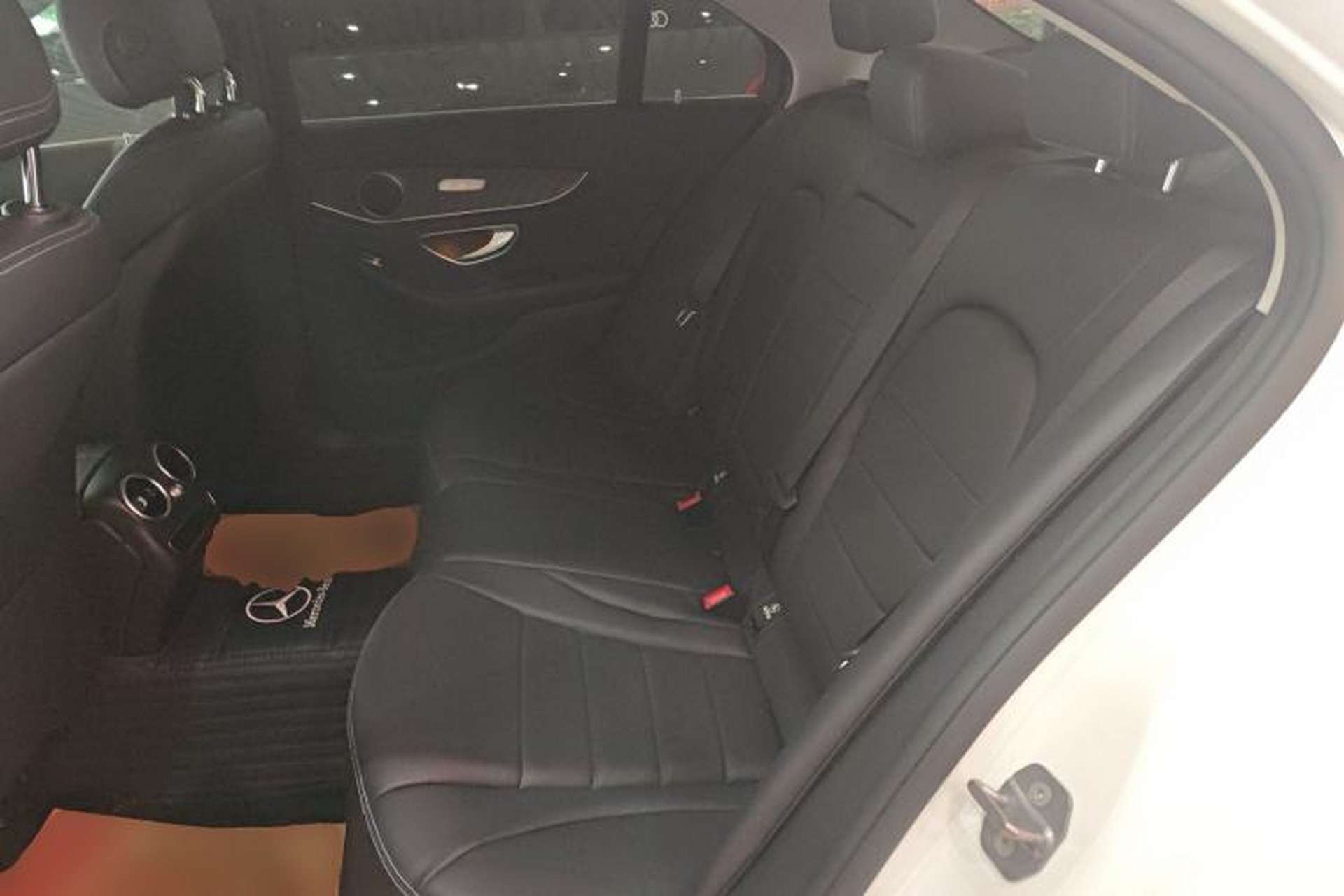 Used Mercedes-Benz C-Class 2019 C 180 L Fashion Edition Sport Version Left Rear Seat