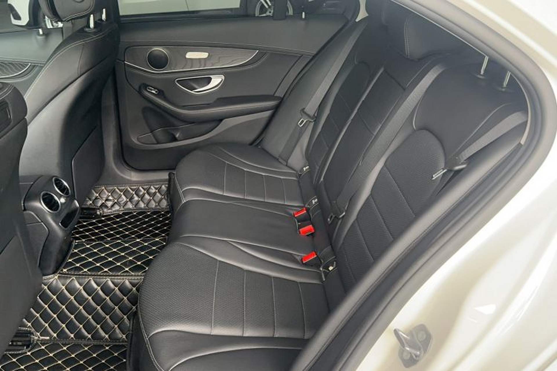 Used Mercedes-Benz C-Class 2019 C 260 L Sport Edition Left Rear Seat