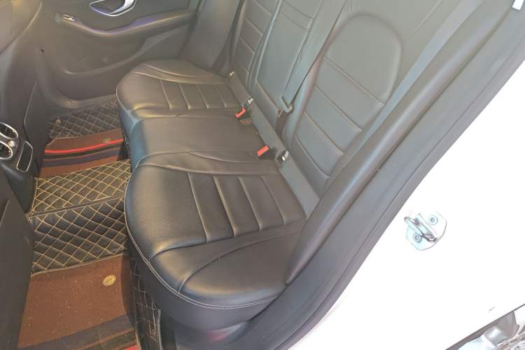 Used Mercedes-Benz C-Class 2019 C 180 L Fashion Edition Sport Version Left Rear Seat