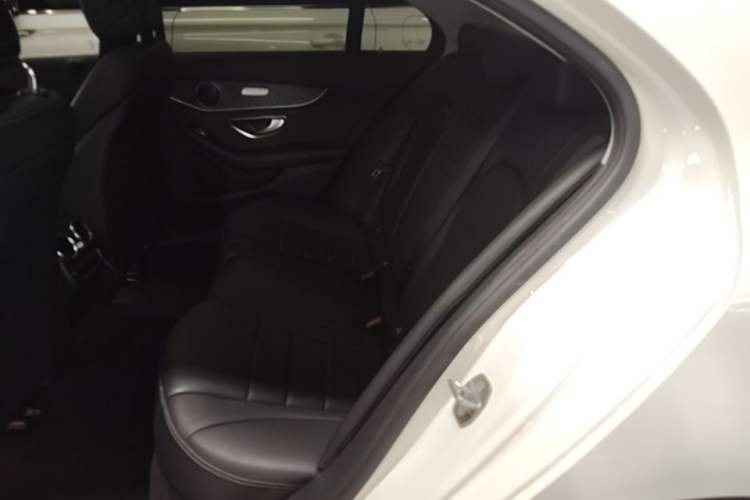 Used Mercedes-Benz C-Class 2019 C 180 L Fashion Edition Sport Version Left Rear Seat