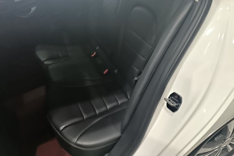 Used Mercedes-Benz C-Class 2019 C 180 L Fashion Edition Sport Version Left Rear Seat