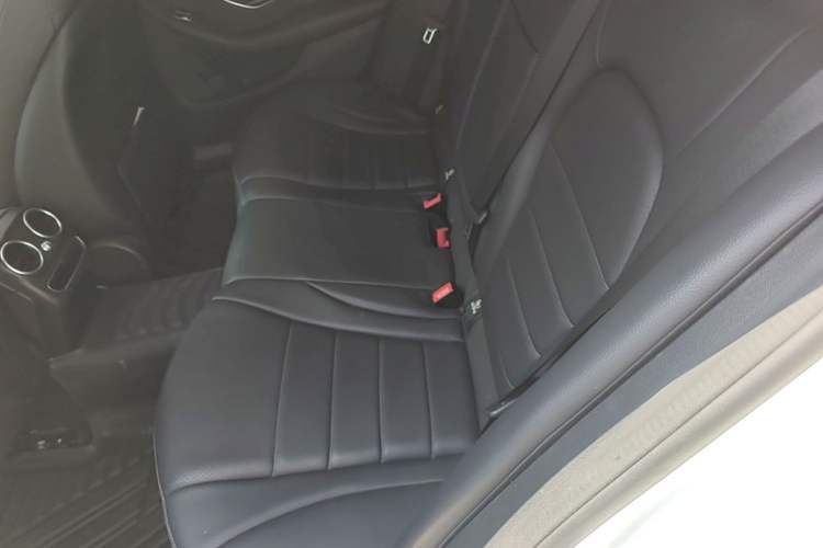Used Mercedes-Benz C-Class 2019 C 180 L Fashion Edition Sport Version Left Rear Seat