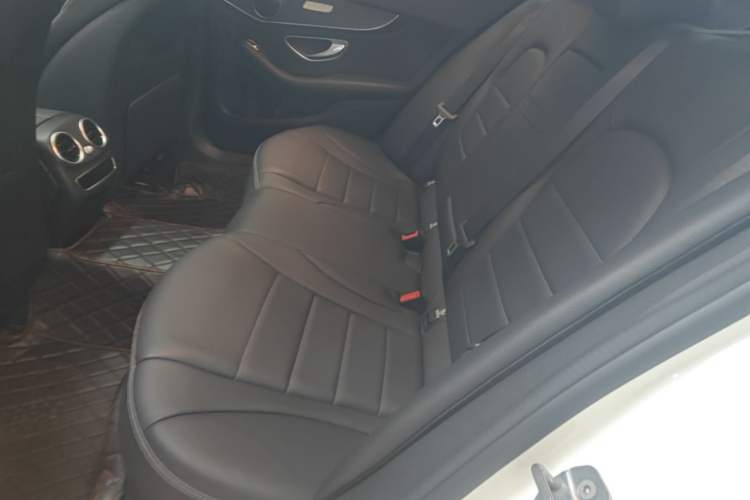 Used Mercedes-Benz C-Class 2019 C 180 L Fashion Edition Sport Version Left Rear Seat