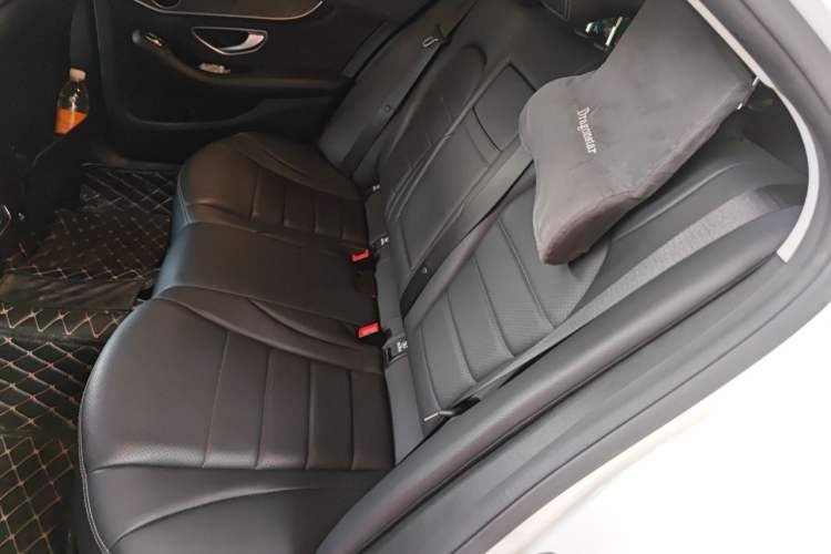 Used Mercedes-Benz C-Class 2019 C 180 L Fashion Edition Sport Version Left Rear Seat
