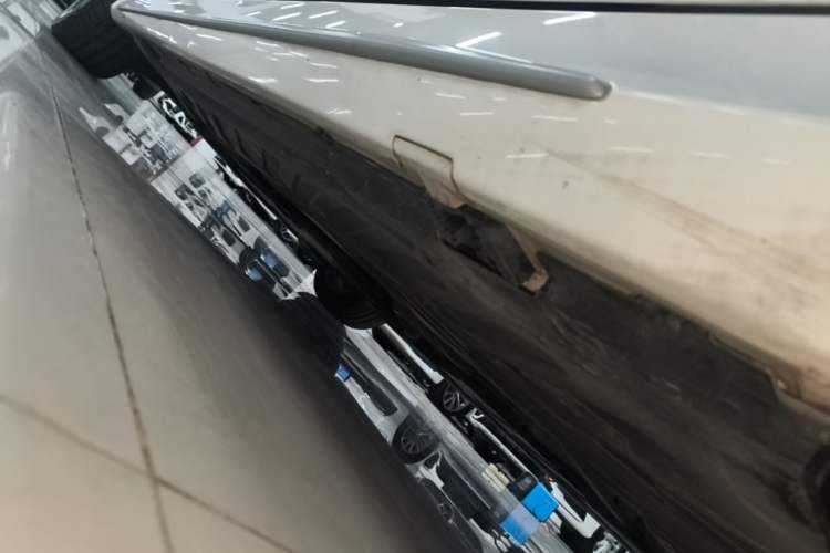 Used Mercedes-Benz C-Class 2019 C 180 L Fashion Edition Sport Version Left Side Sill