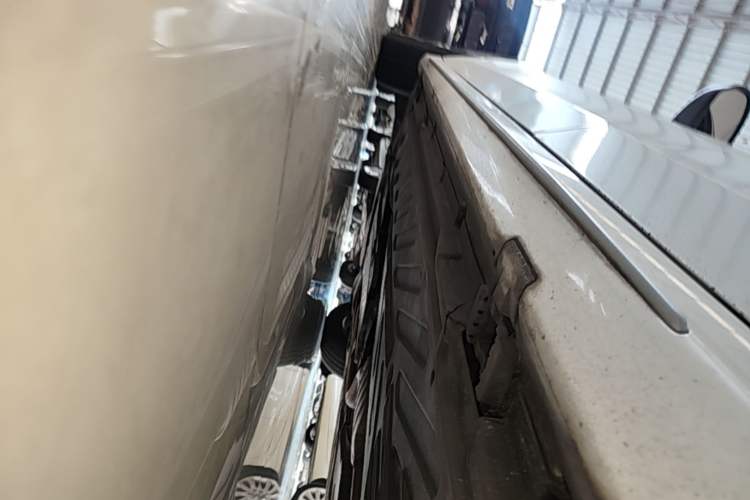 Used Mercedes-Benz C-Class 2019 C 260 L Sport Edition Left Side Sill