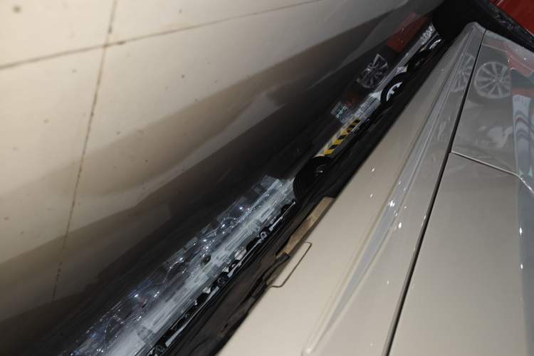 Used Mercedes-Benz C-Class 2019 C 260 Estate Left Side Sill
