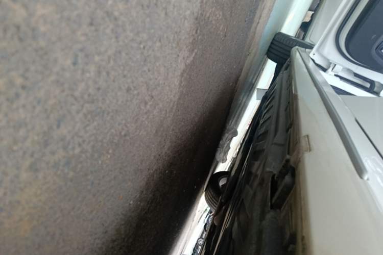Used Mercedes-Benz C-Class 2019 C 180 L Fashion Edition Sport Version Left Side Sill
