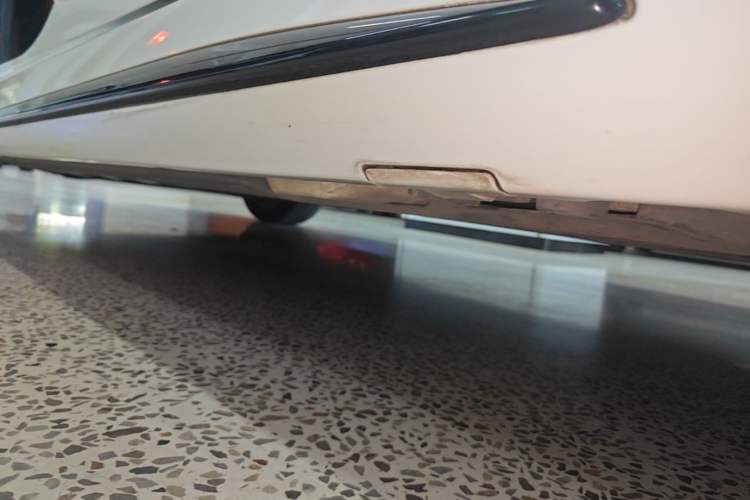 Used Mercedes-Benz C-Class 2019 C 260 Sport Edition Left Side Sill