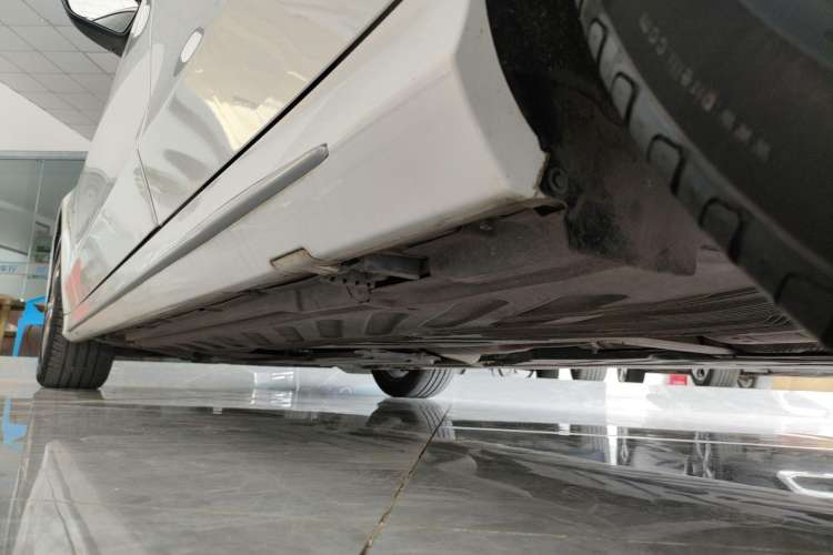 Used Mercedes-Benz C-Class 2019 C 180 L Fashion Edition Sport Version Left Side Sill