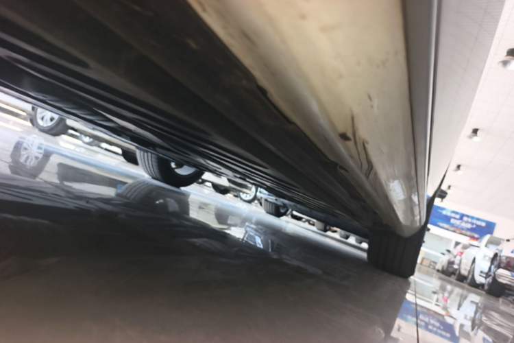 Used Mercedes-Benz C-Class 2019 Restyled C 260 L Sport Edition Left Side Sill
