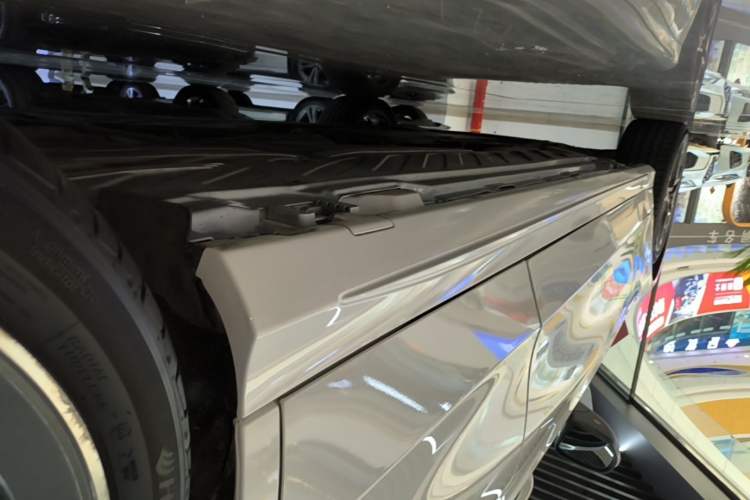 Used Mercedes-Benz C-Class 2019 C 260 Estate Left Side Sill