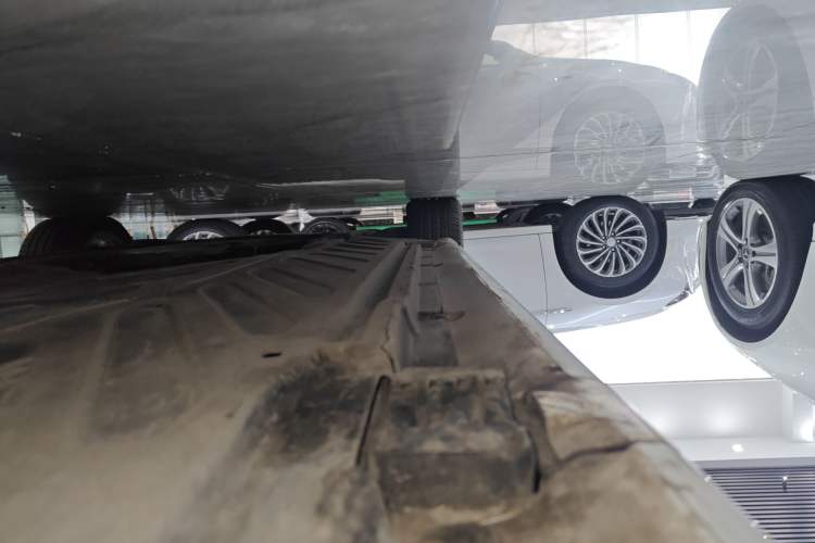 Used Mercedes-Benz C-Class 2019 Restyled C 260 L Sport Edition Left Side Sill
