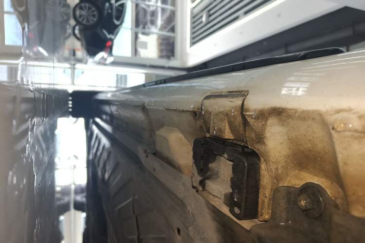 Used Mercedes-Benz C-Class 2019 C 260 Sport Edition Left Side Sill