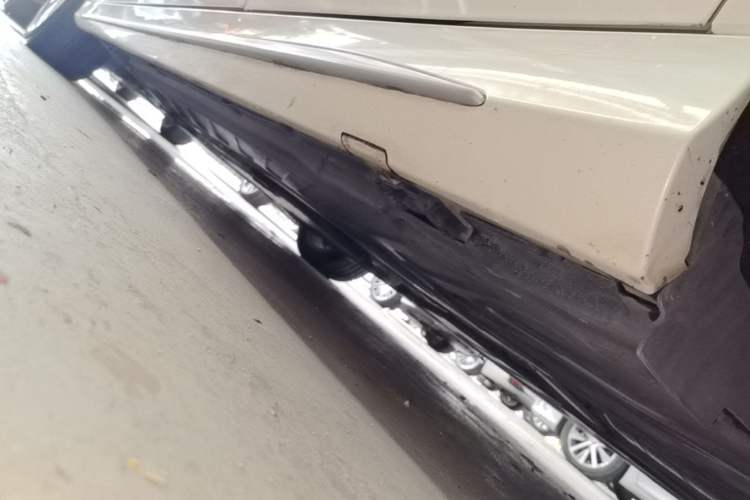 Used Mercedes-Benz C-Class 2019 C 260 L Sport Edition Left Side Sill