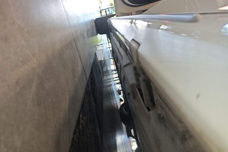 Used Mercedes-Benz C-Class 2019 C 180 L Fashion Edition Sport Version Left Side Sill