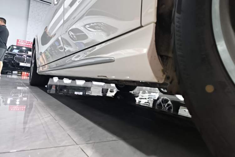 Used Mercedes-Benz C-Class 2019 C 180 L Fashion Edition Sport Version Left Side Sill