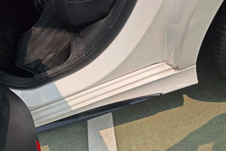 Used Mercedes-Benz C-Class 2019 C 260 Sport Edition Left Side Sill