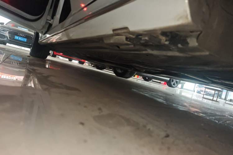 Used Mercedes-Benz C-Class 2019 C 260 Estate Left Side Sill