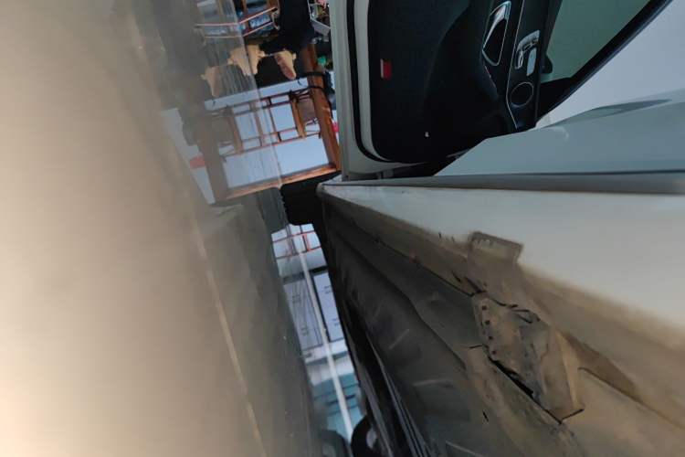 Used Mercedes-Benz C-Class 2019 C 260 L Sport Edition Left Side Sill