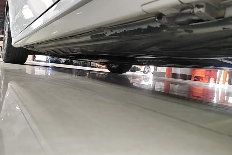 Used Mercedes-Benz C-Class 2019 C 180 L Fashion Edition Sport Version Left Side Sill