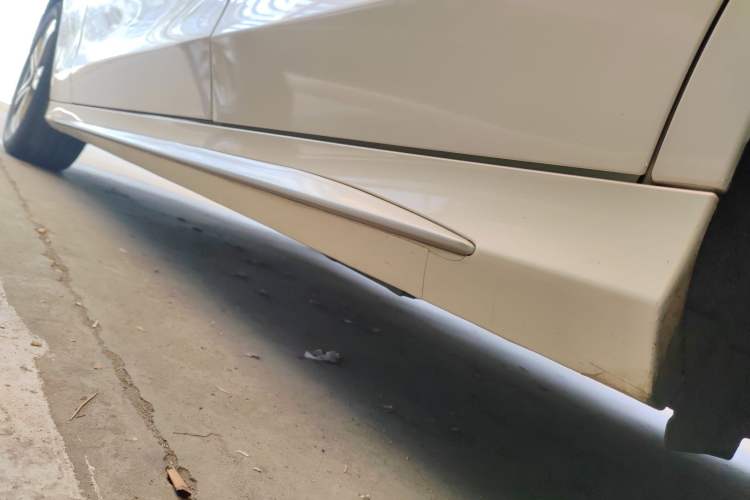 Used Mercedes-Benz C-Class 2019 C 260 L Sport Edition Left Side Sill