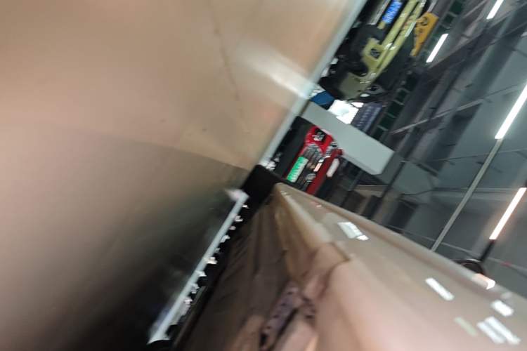 Used Mercedes-Benz C-Class 2019 C 180 L Fashion Edition Sport Version Left Side Sill